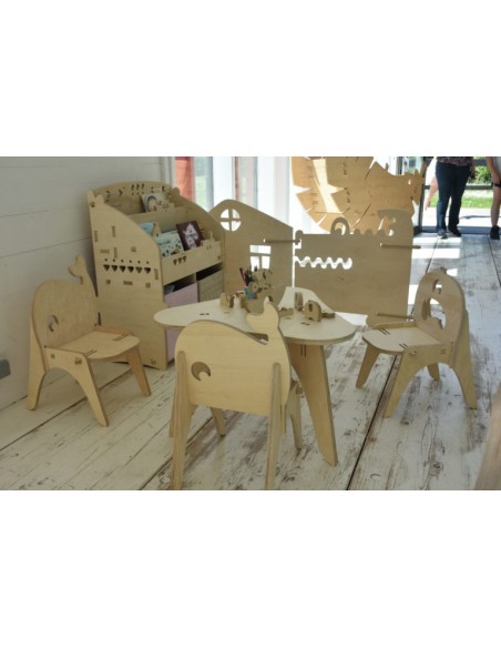 Tables- Chaises & Bureaux,Table et 3 chaises enfant